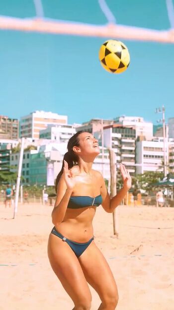 Alane Dias