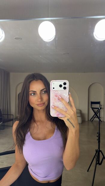 Full leaked Alannalouise private onlyfans photo