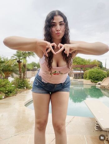 Ameerah Navalua