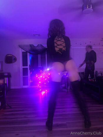 annacherrylive