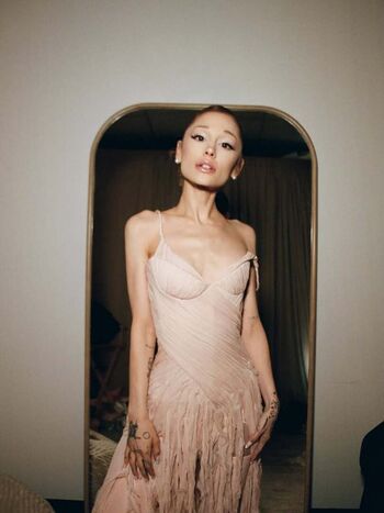 Full leaked Ariana grande private onlyfans photo