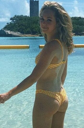 Full leaked Brec bassinger page private onlyfans photo