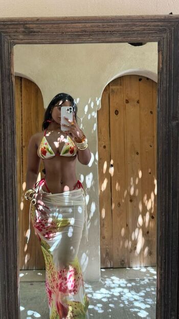 Full leaked Carla alison page private onlyfans photo