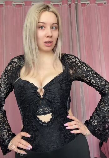 Full leaked Dagigiiofficial private onlyfans photo