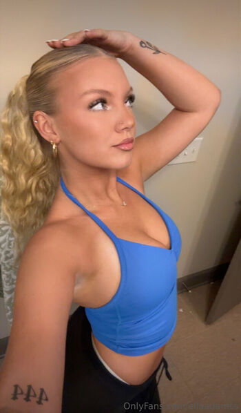 ella_adamss