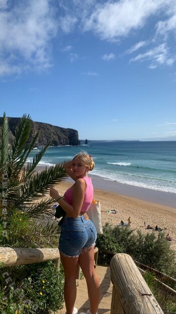 Full leaked Ella kania page private onlyfans photo