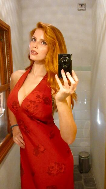 Full leaked Emily deyt aysage private onlyfans photo