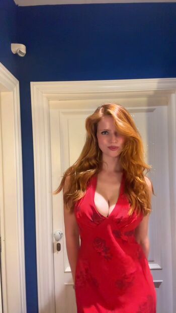 Full leaked Emily deyt aysage private onlyfans photo