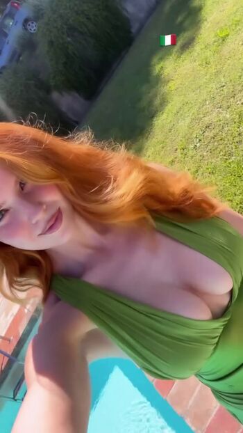 Full leaked Emily deyt aysage private onlyfans photo
