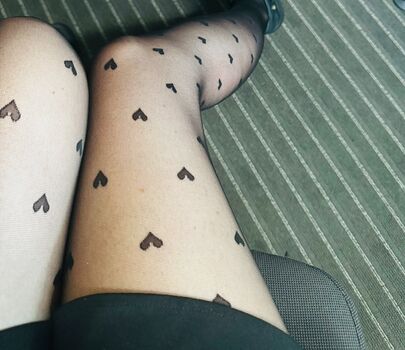 feetbycheeky