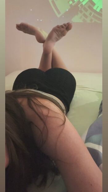 feetbycheeky