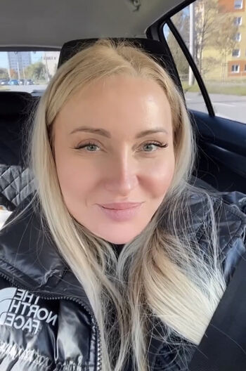 Full leaked Fitcurvyanna private onlyfans photo