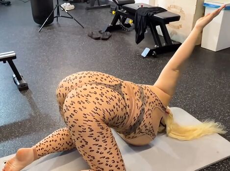 Flexible Beauties