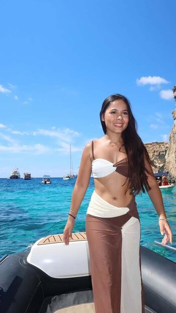 Full leaked Gabi saiury private onlyfans photo