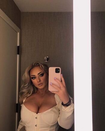 Full leaked Hailey brown page private onlyfans photo