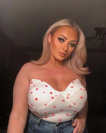 Full leaked Hailey brown page private onlyfans photo