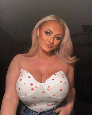 Full leaked Hailey brown page private onlyfans photo