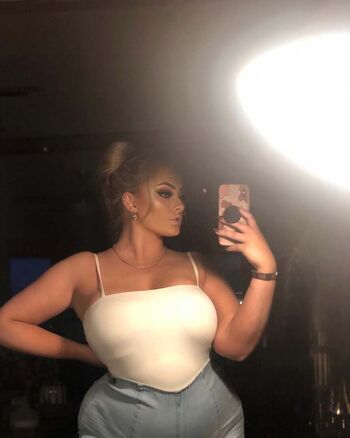 Full leaked Hailey brown page private onlyfans photo