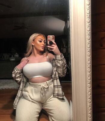 Full leaked Hailey brown page private onlyfans photo