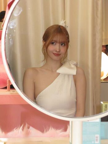 Hirai Momo