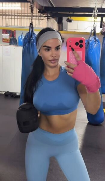 Ivana Knoll