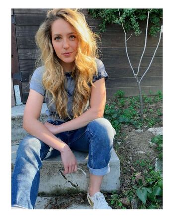 Jessica Rothe
