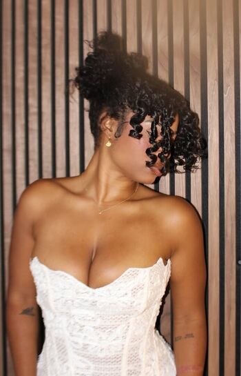 Full leaked Kurlykyy private onlyfans photo
