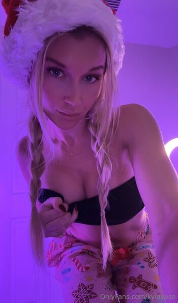 Full leaked Kylayese  page private onlyfans photo