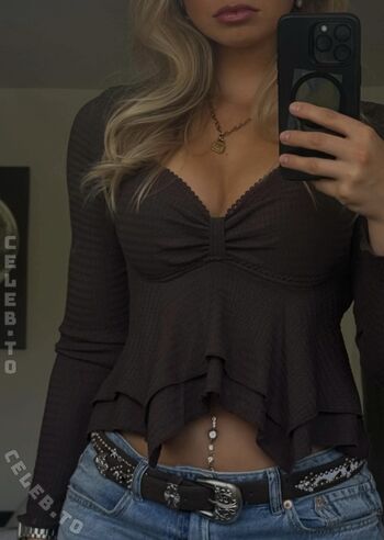 Full leaked Laura hsmr private onlyfans photo