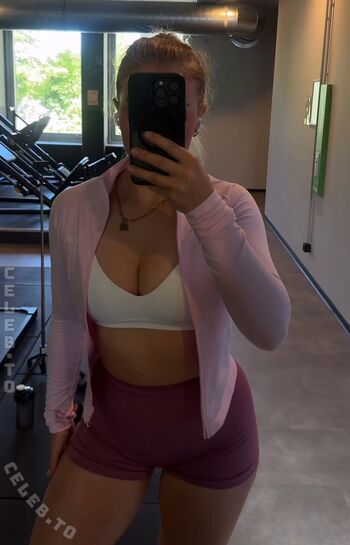 Full leaked Laura hsmr private onlyfans photo