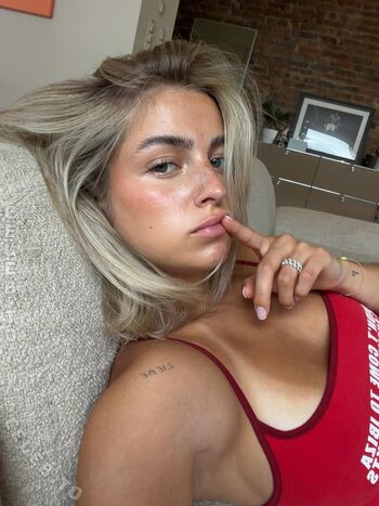 Full leaked Lea breuer page private onlyfans photo