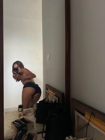 Full leaked Liiiilyyyaaa private onlyfans photo