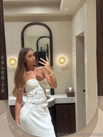 Full leaked Lillian phillips page private onlyfans photo