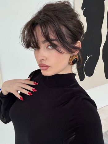Lira__Karina