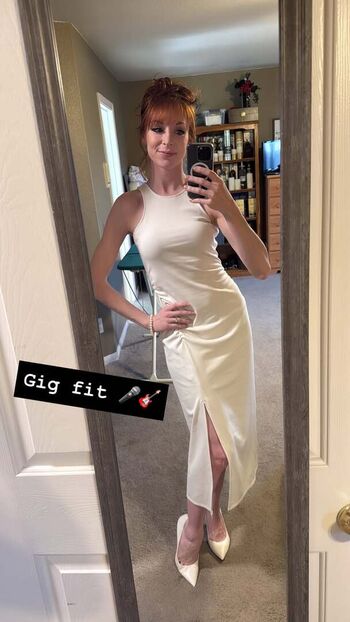 Full leaked Lisa foiles page private onlyfans photo