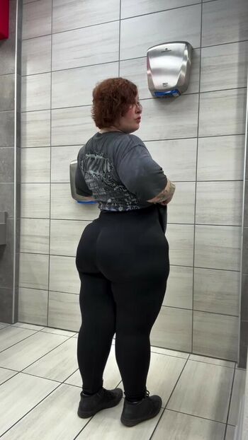 Full leaked Lisa mononoke private onlyfans photo
