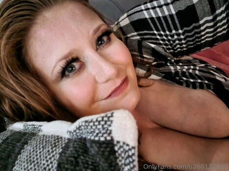 Full leaked Little red private onlyfans photo