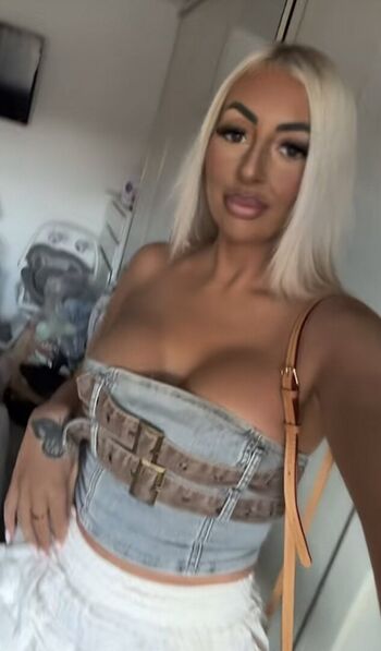 Lucyrebeccaofficial