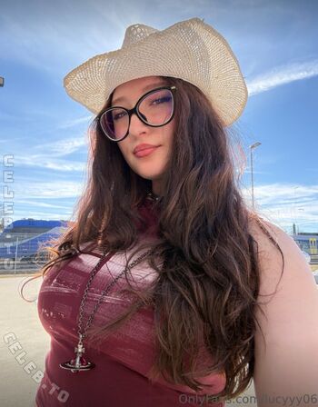Full leaked Lucyyy private onlyfans photo