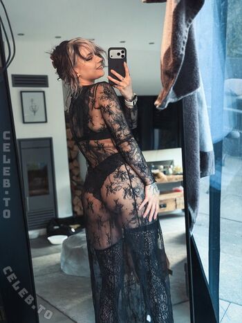 Full leaked Macezayuri page private onlyfans photo