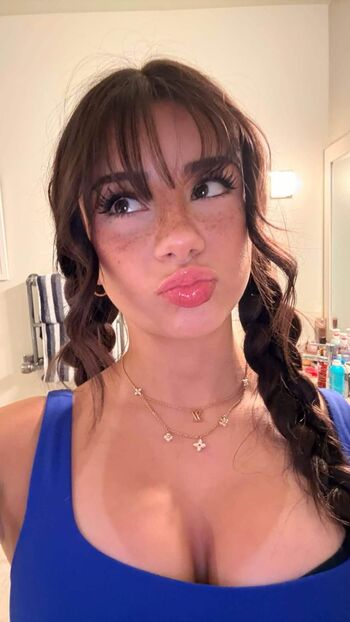 Mikayla Campinos