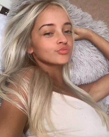 Full leaked Petitesneakylink private onlyfans photo