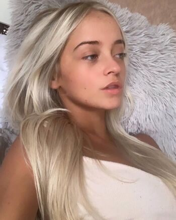 Full leaked Petitesneakylink private onlyfans photo