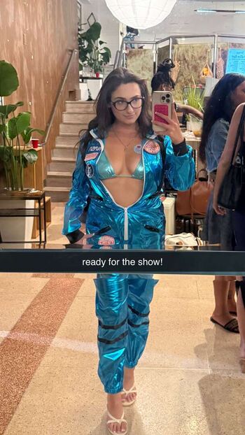 qveenjulia