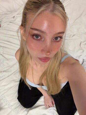 Full leaked Rosegnlz private onlyfans photo
