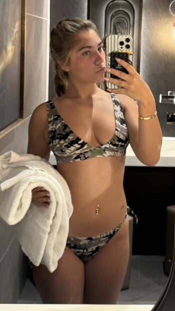 Full leaked Rosie mcclelland page private onlyfans photo