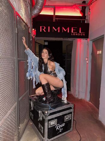 Full leaked Roxie wegiel page private onlyfans photo