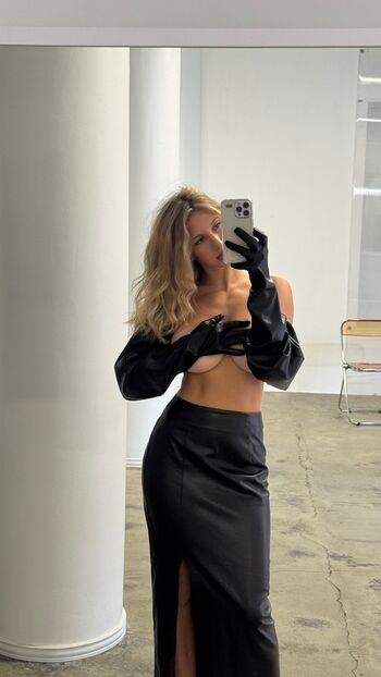 Full leaked Roxolana kushniruk private onlyfans photo