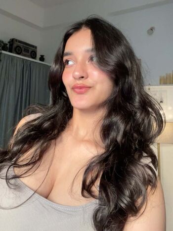 Full leaked Sakshi pandey private onlyfans photo