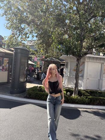 Full leaked Sakura miyawaki private onlyfans photo